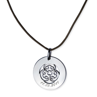 Pendentif rond trèfle ajouré personnalisé
