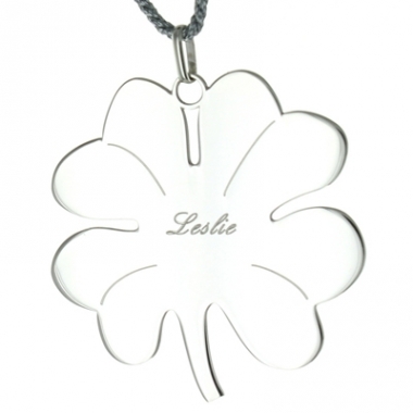 Pendentif grand trèfle gravé Pendentif grand trèfle gravé