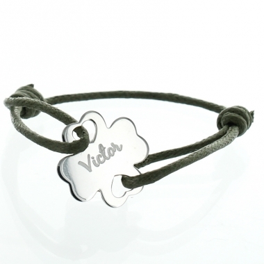 Bracelet trèfle ajouré coeur gravé Bracelet trèfle ajouré coeur gravé