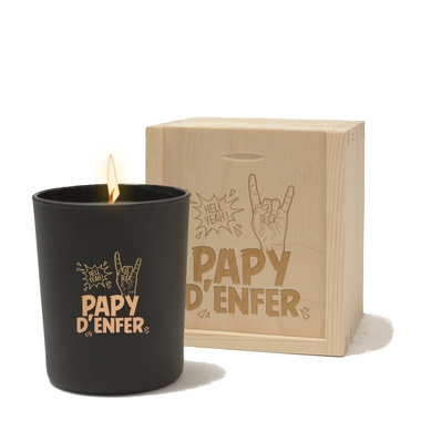 Bougie papy d'enfer allumée Bougie papy d'enfer allumée